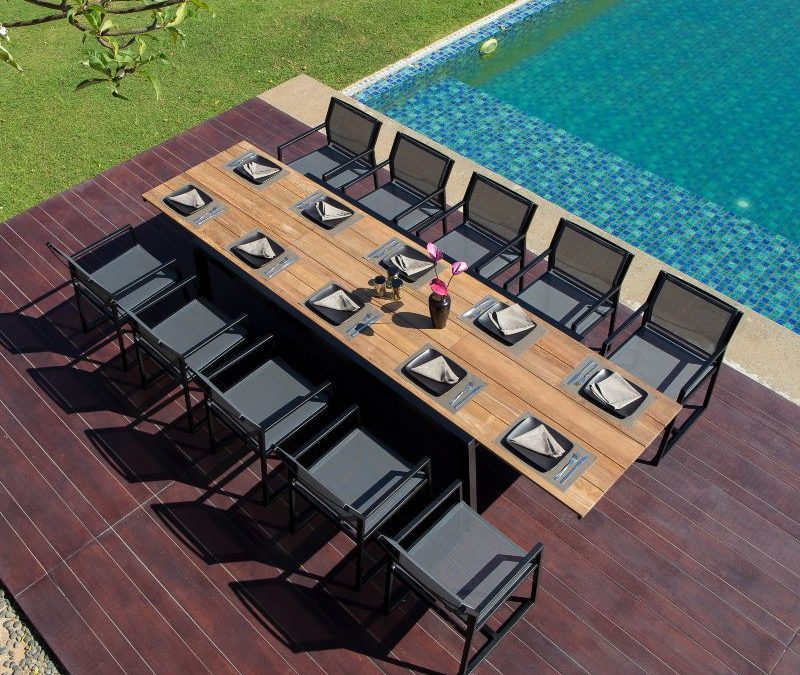 BAIA Ext Table & Allux Dining Chair