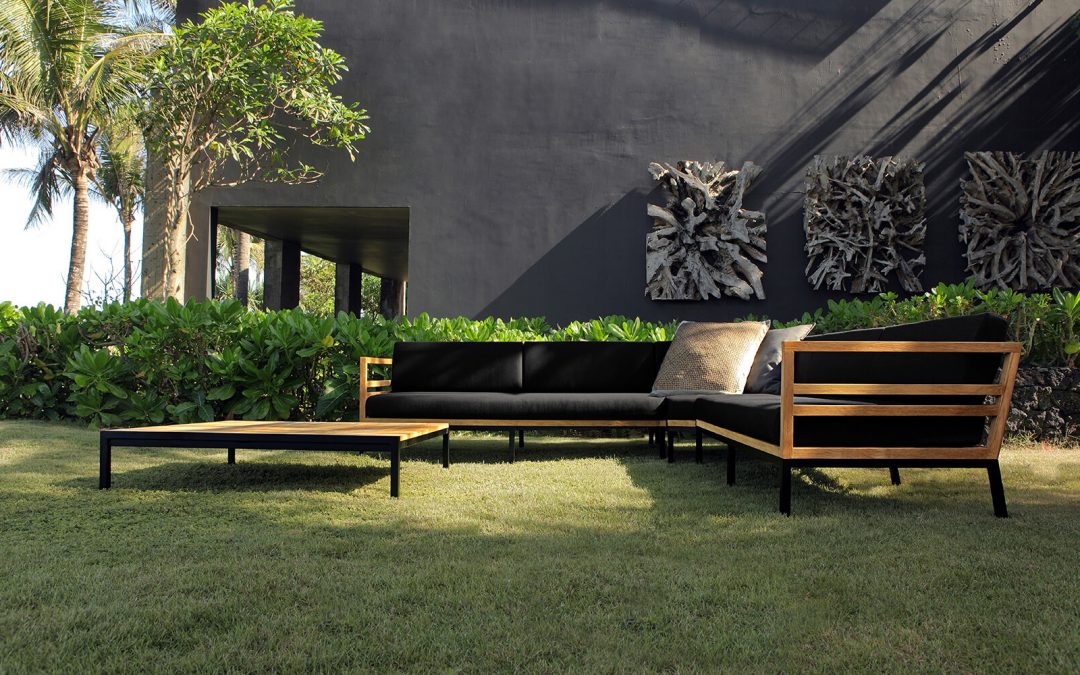 ZUDU OVERSIZED CORNER SOFA