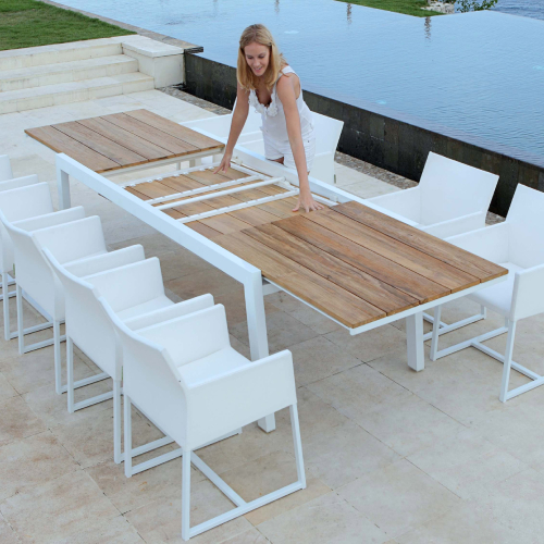 BAIA Extension Table & MONO Dining Chair
