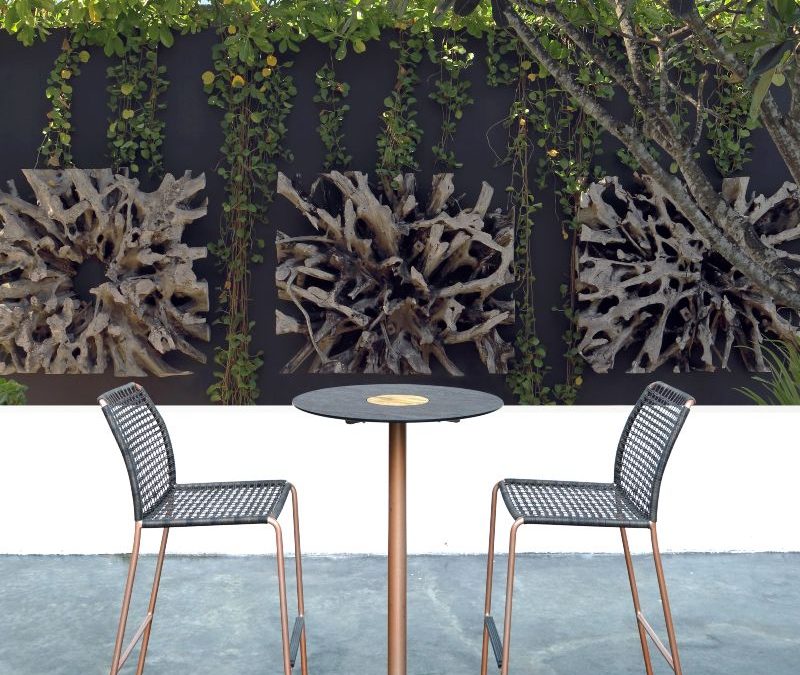 MANDA BAR SIDE CHAIR & STIZZY PEDESTAL BAR TABLE