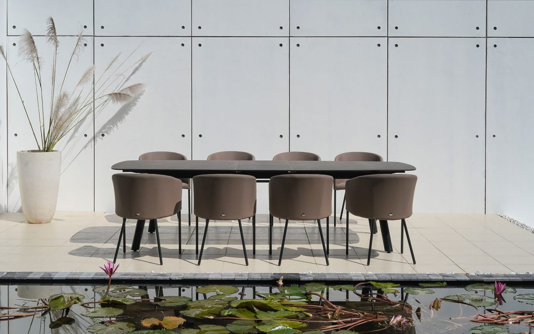 ZUPY EXTENSION TABLE & ZUPY DINING CHAIR