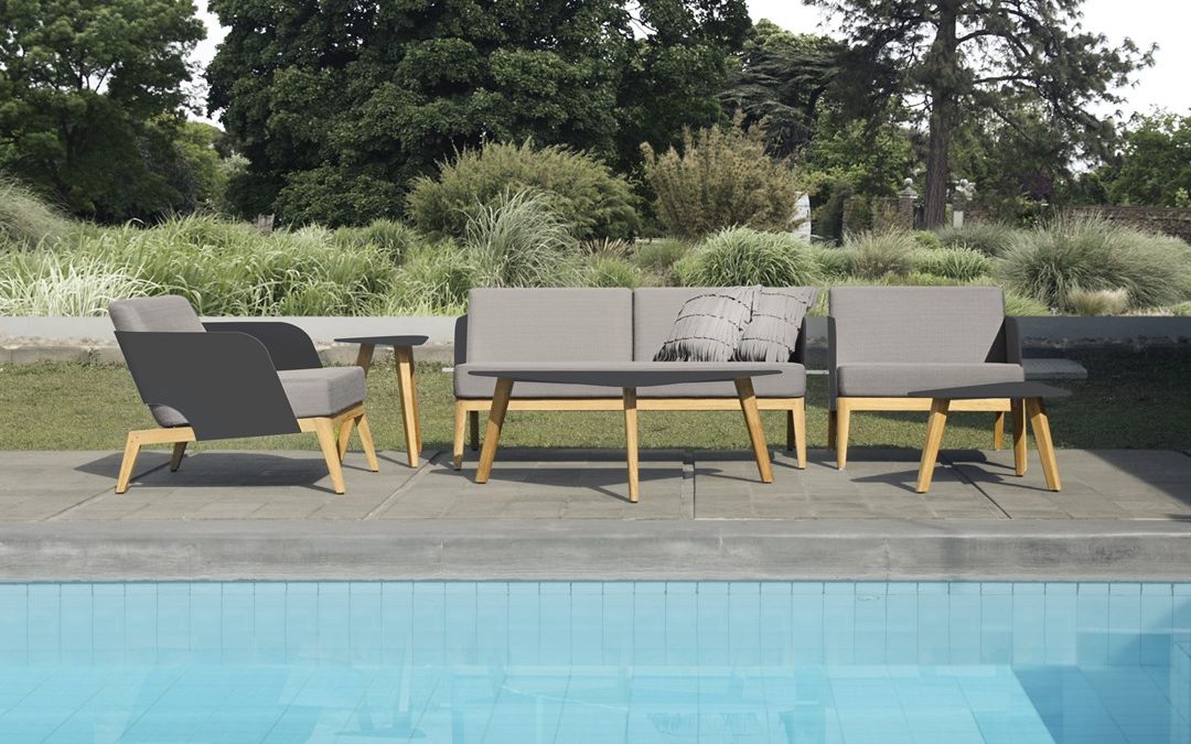 KAAT SOFA & COFFEE TABLE
