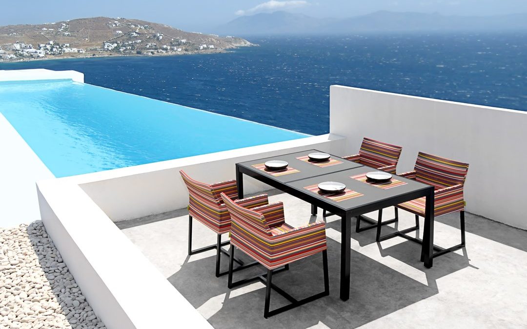 STRIPE DINING CHAIR & ALLUX DINING TABLE