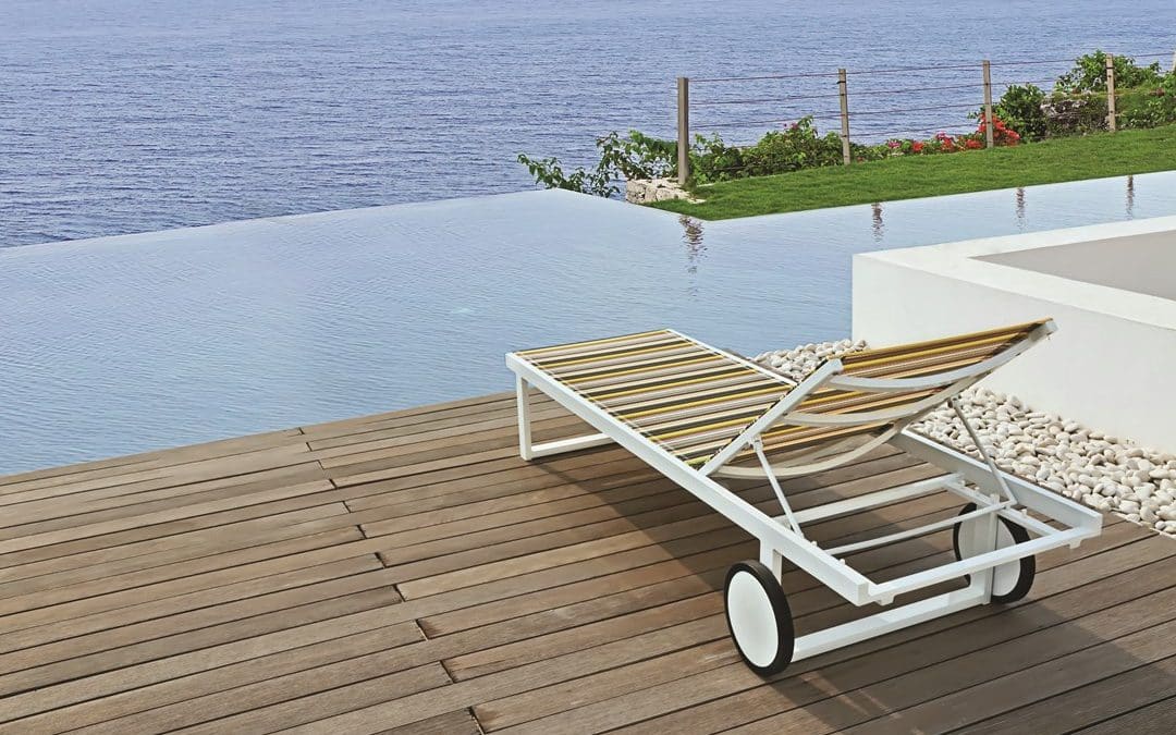 STRIPE LOUNGER