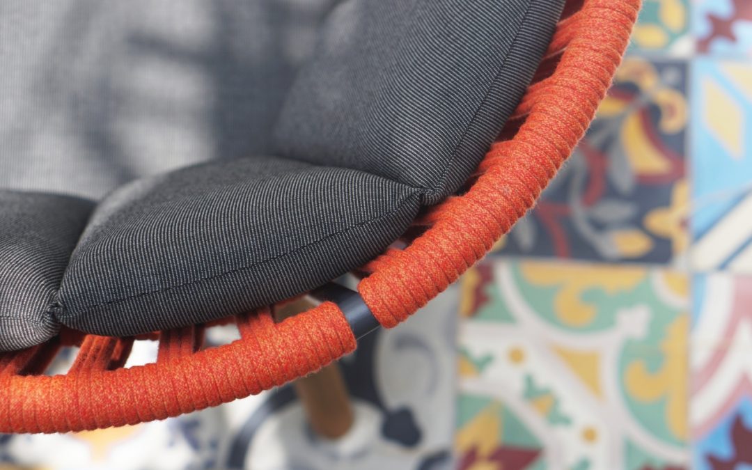 DAISY RAE detail cushion