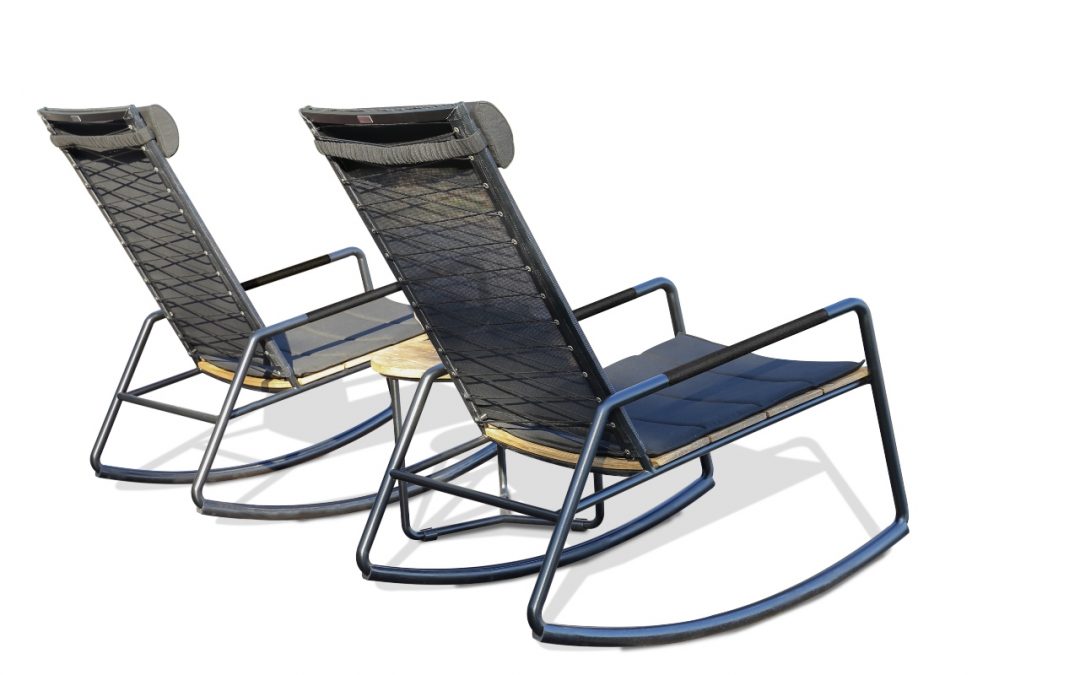 MEIKA ROCKING CHAIR