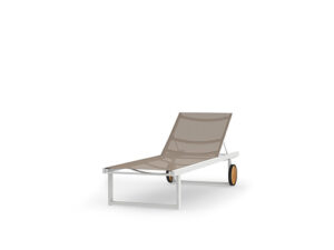ALLUX Lounger with Wooden Wheels (Sling)