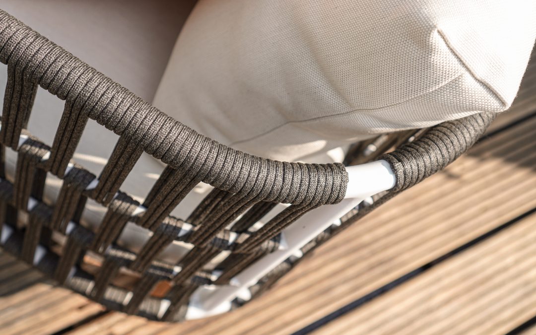 DAISY DEEP SEATING RAE DETAIL