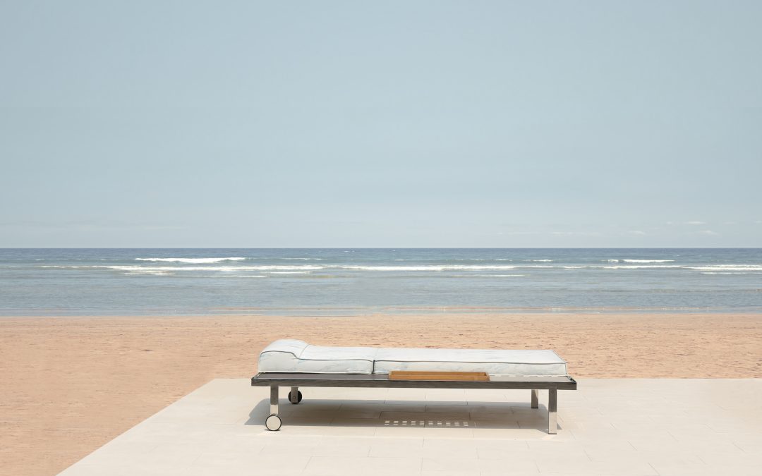 ALBATROSS Multiposition Sunbed with Side Tray