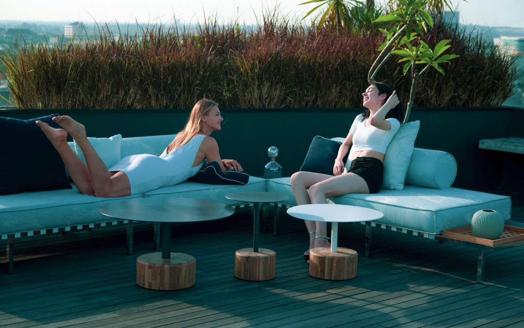 ALBATROSS Sectional & GLYPH Low Table