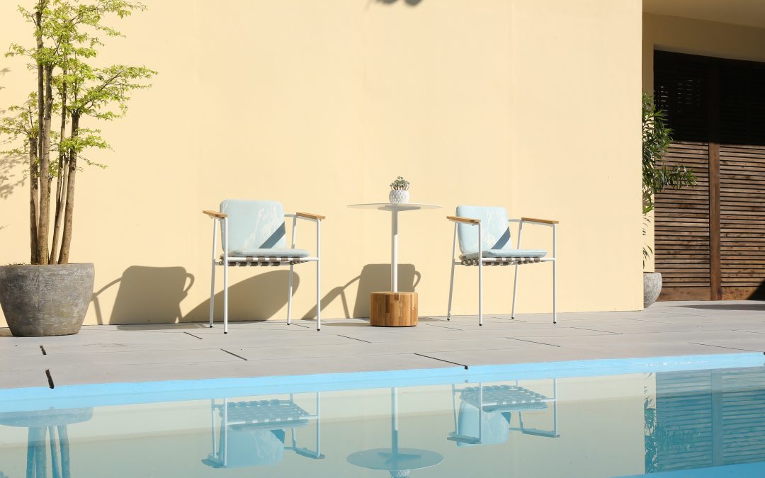 GLYPH Side Table & ALBATROSS Dining Chair