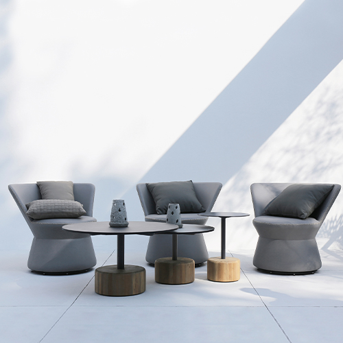 STIZZY Swivel Accent Chair & GLYPH Low Table