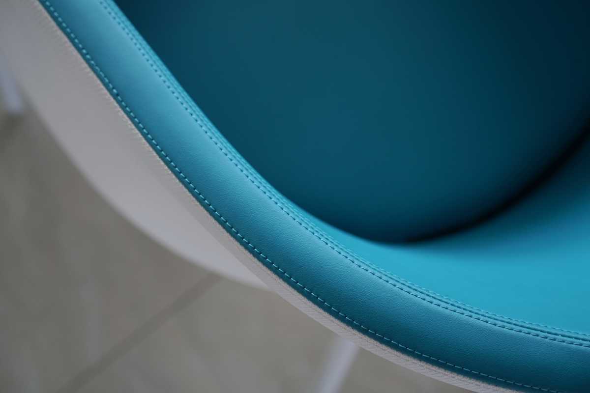 MAMAGREEN_ZUPY_dining_chair_twotone_detail_med