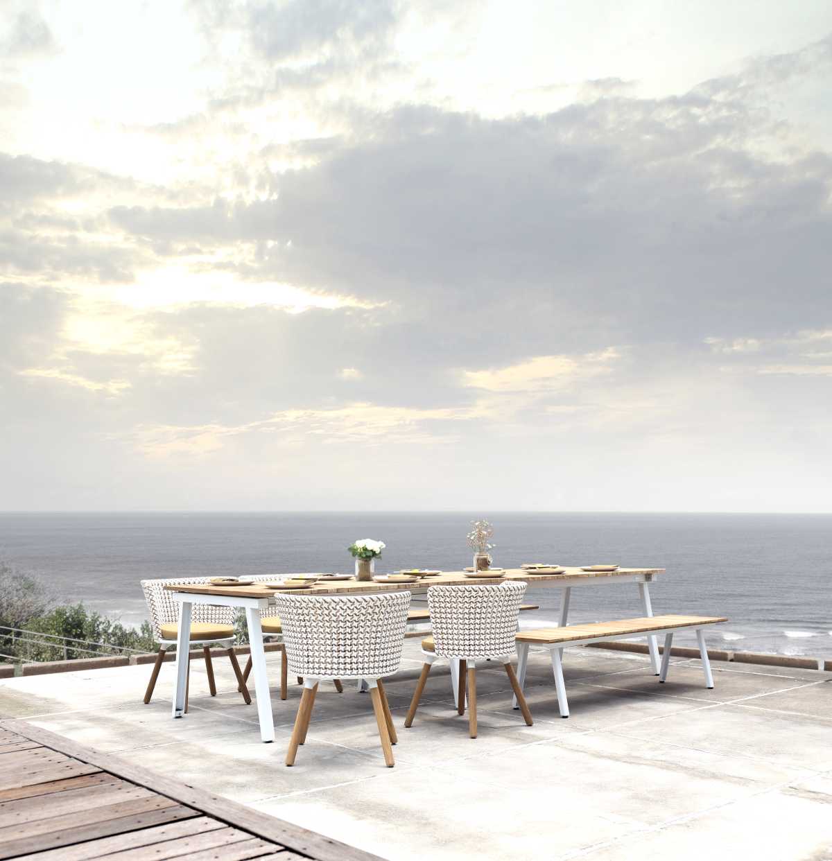 MAMAGREEN_MAXXIMUS_extension_table_teak_&_benches_DAISY_MAE_dining_chair_med