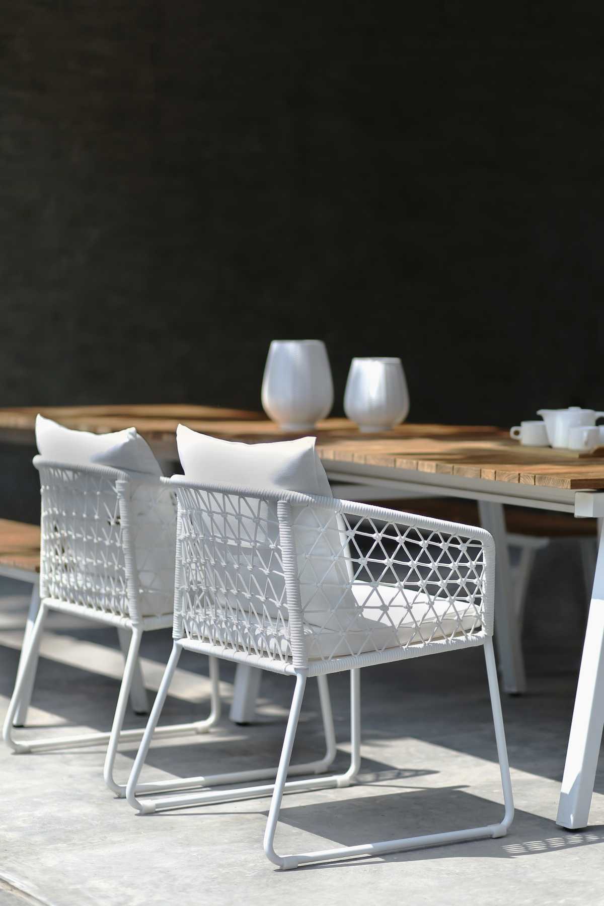 OHANA_dining_chair_MAXXIMUS_extension_table_2_med