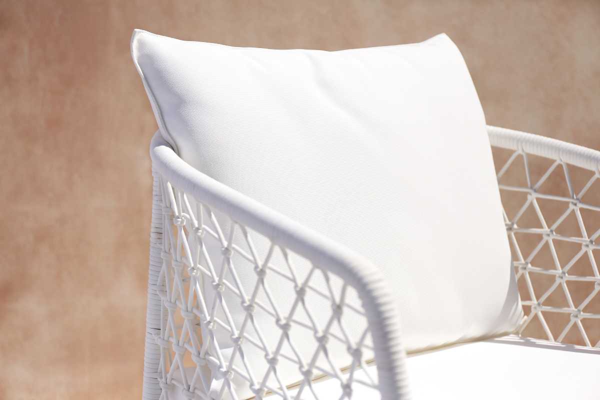 OHANA_dining_chair_detail_cushion_med