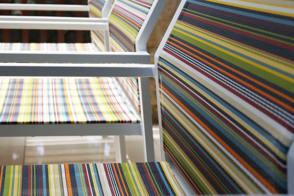STRIPE_stackable_armchair_detail_MED