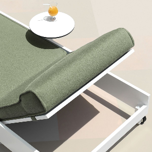 BOULEVARD Sunbed with Integrated Table