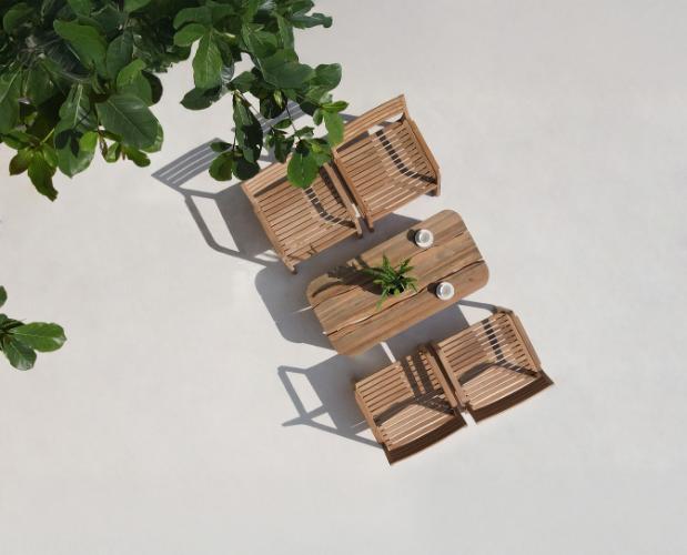 ESTATE Lounge Chair & TITAN Coffee Table