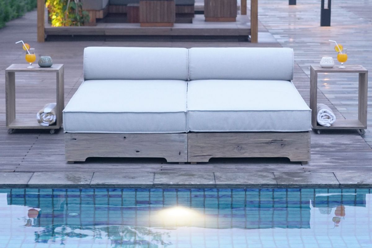 AIKO rolling table small by MAMAGREEN